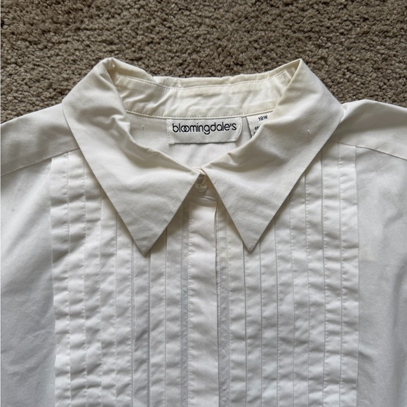 Bloomingdale's ~ White Tuxedo Shirt ~ Classic ~ Formal ~ Plus Size ~ Size 18W - Picture 4 of 7